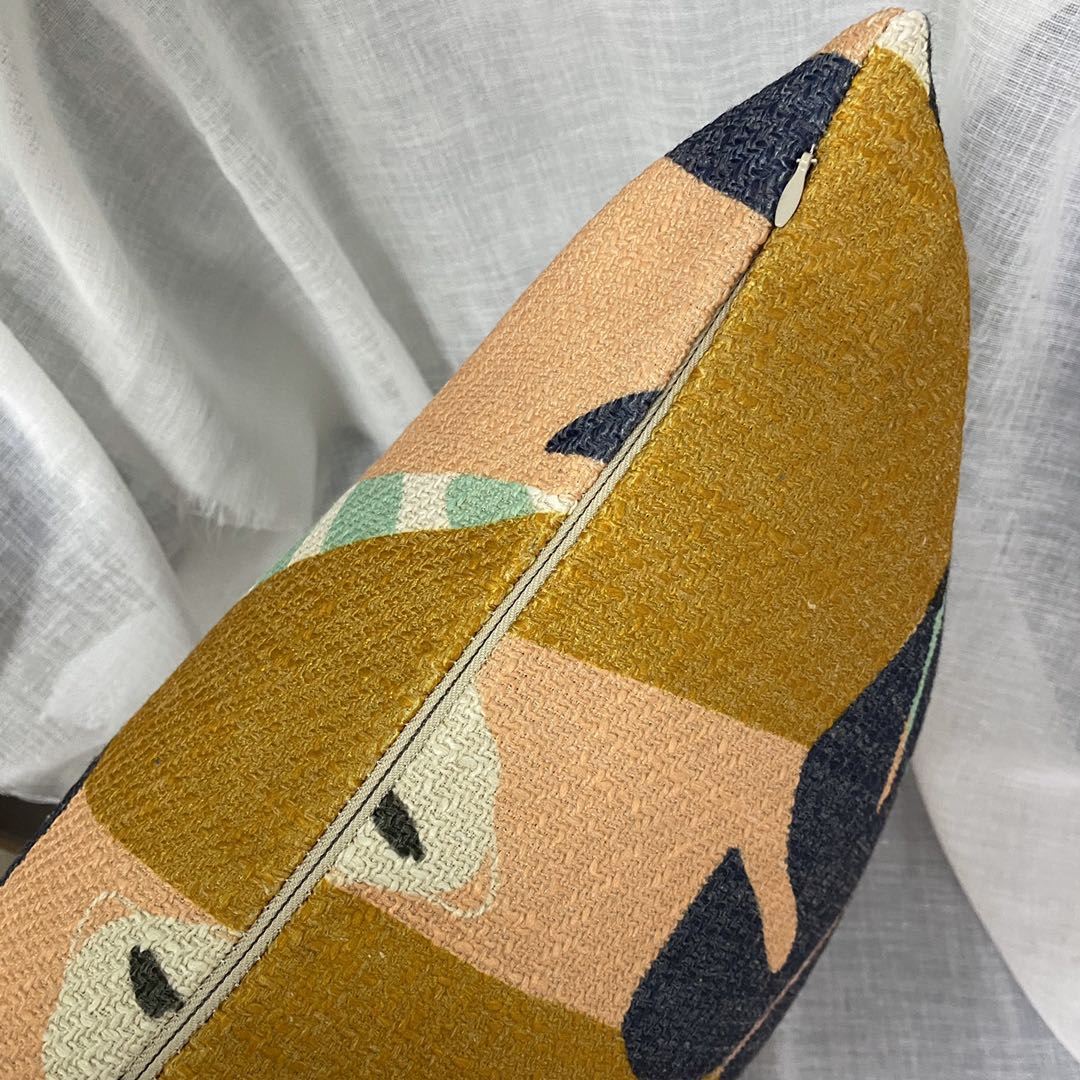 linen cushions